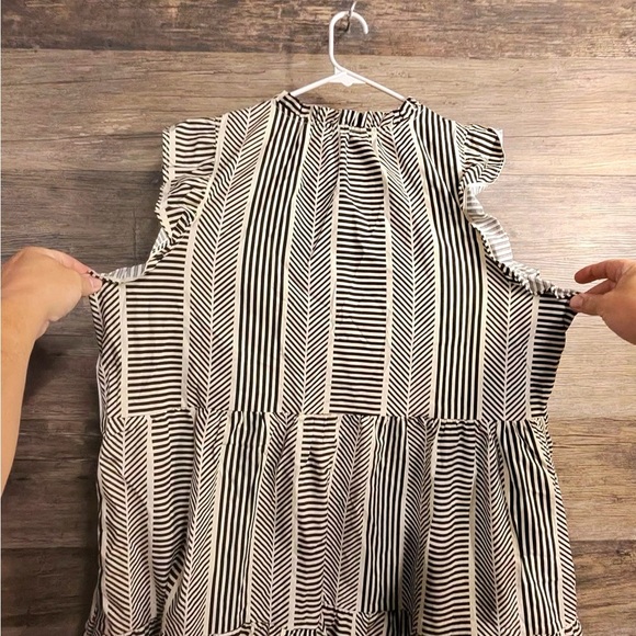 Time and Tru Black and Tan Striped Dress - Picture 2 of 12